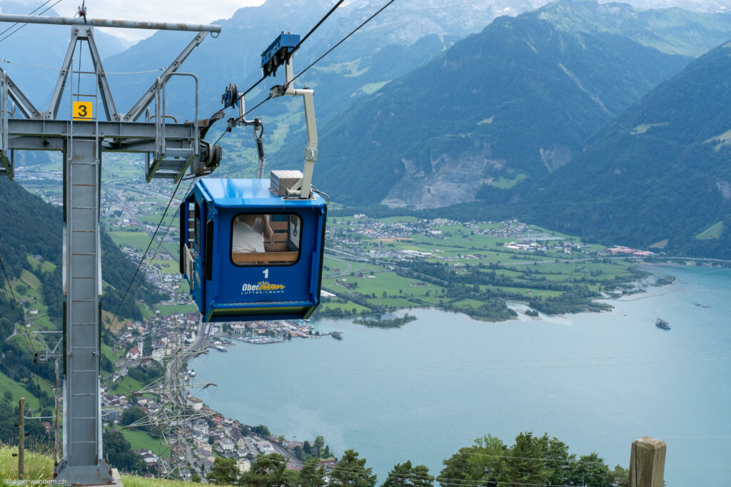 Bergstation Luftseilbahn Oberaxen oberhalb Flüelen UR